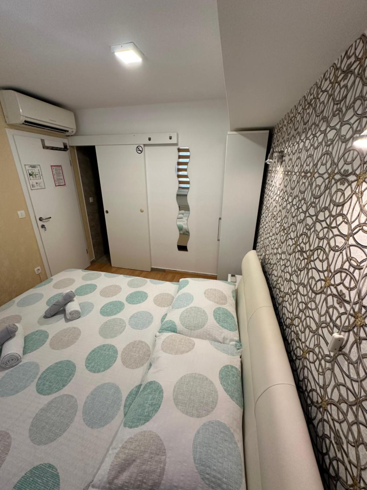 Granada Rooms リュブリャナ エクステリア 写真